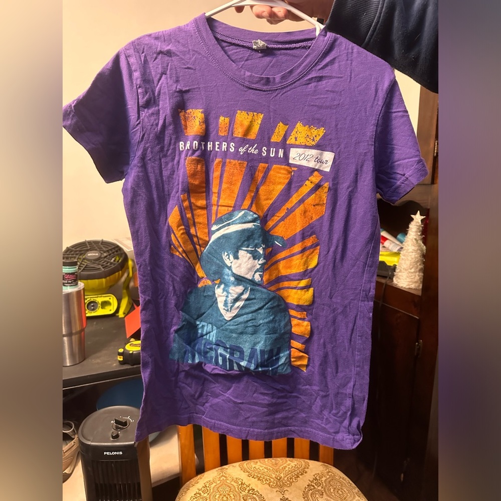 Vintage Tim McGraw concert T-shirt.